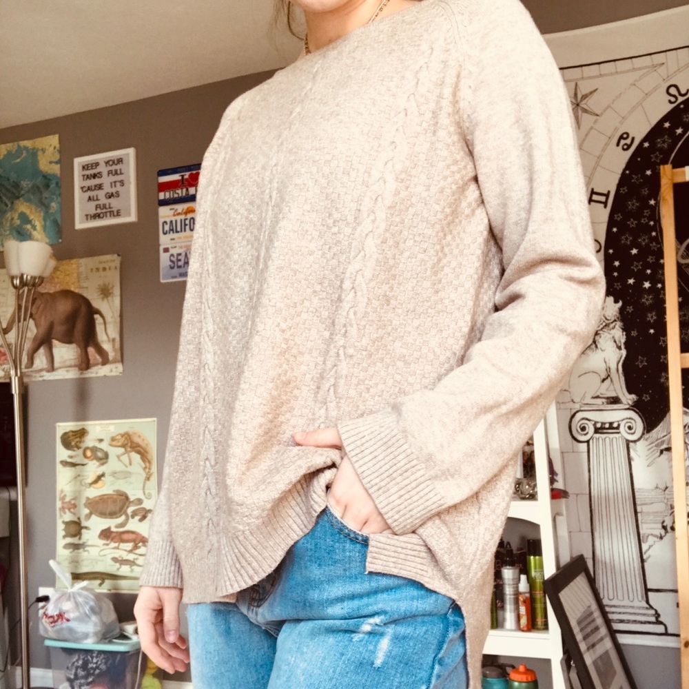 Cream/light brown sweater